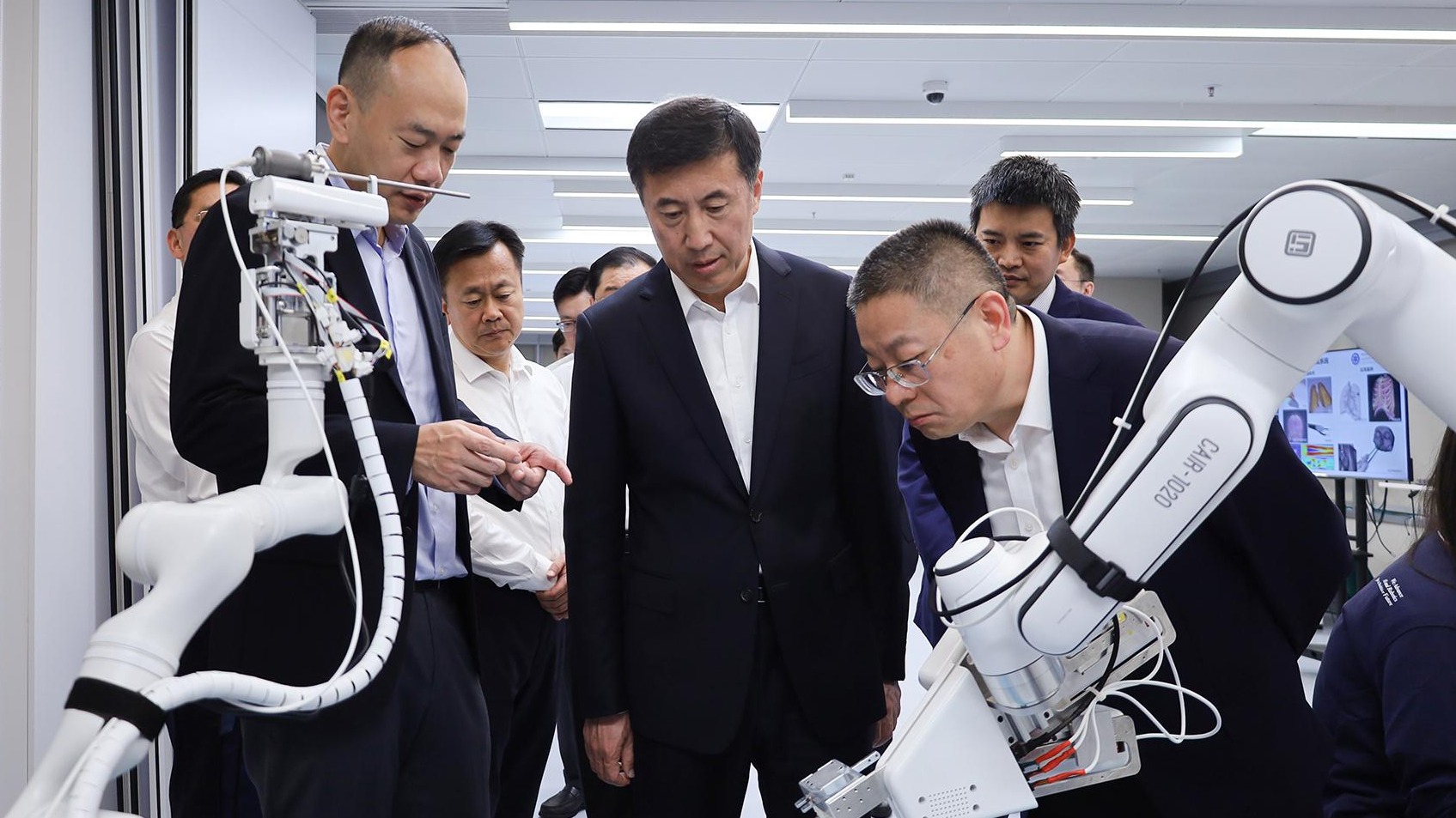 泰安市委副书记、市长李国强率团到访CAIR，持续深化鲁港医疗产研融合